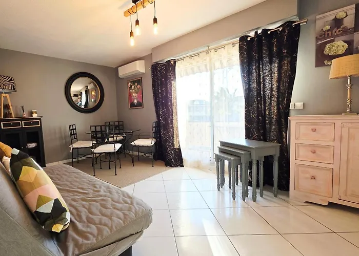 Climatise - Parking Prive - Emplacement Ideal A