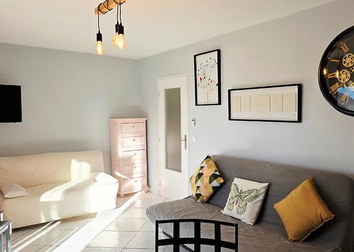 Apartment Climatise - Parking Prive - Emplacement Ideal A Hyères