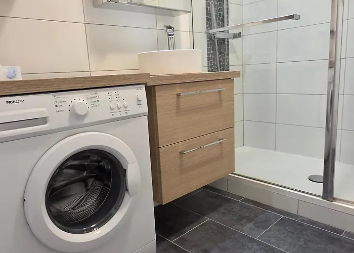 Apartment Climatise - Parking Prive - Emplacement Ideal A Hyères