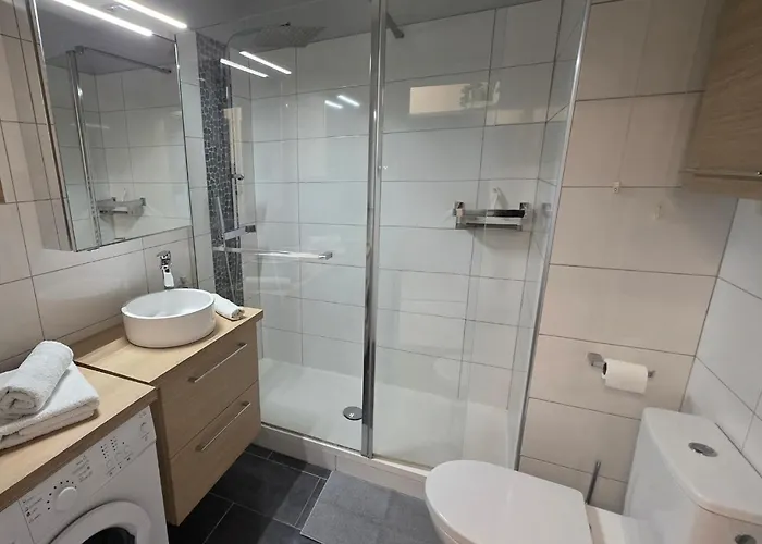 Climatise - Parking Prive - Emplacement Ideal A Apartment Hyères