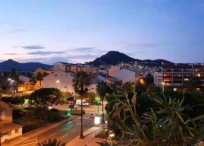 Climatise - Parking Prive - Emplacement Ideal A Apartment